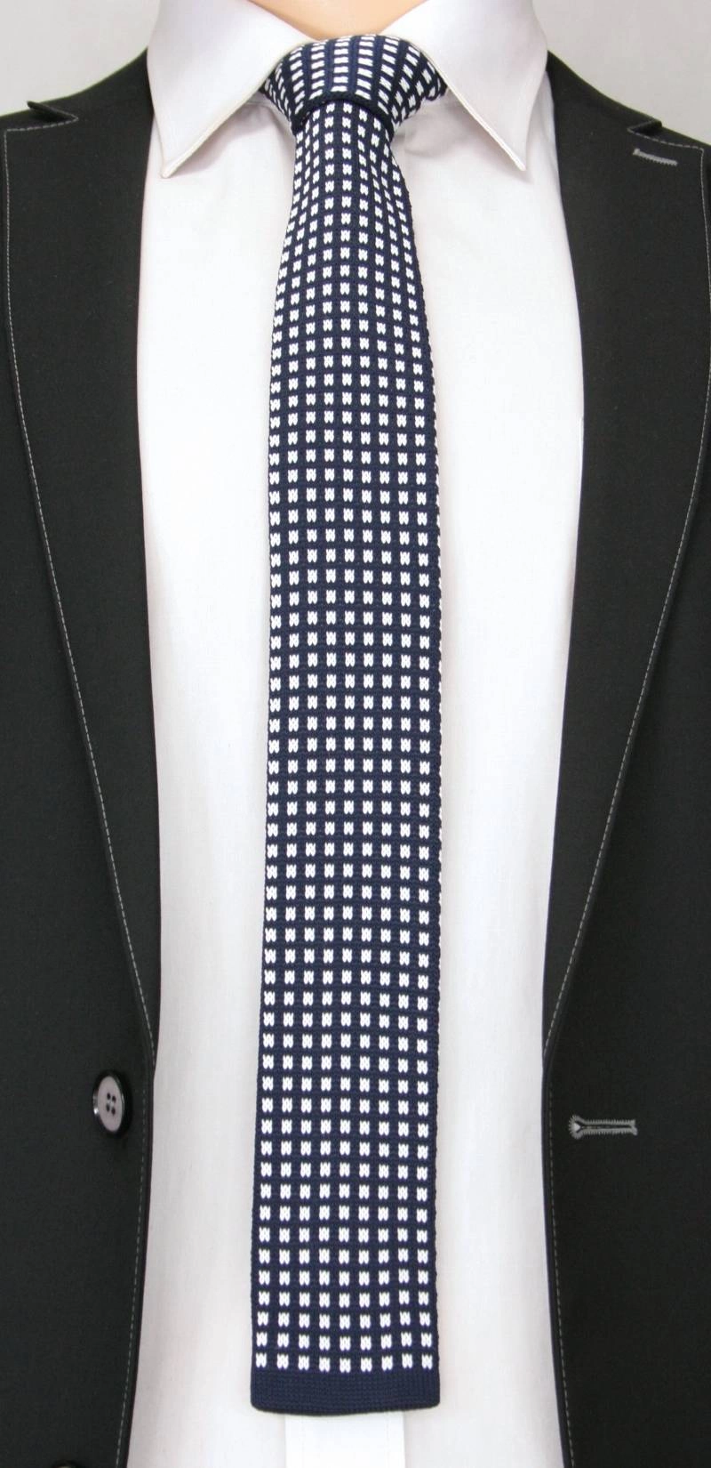 Dziergany Krawat Męski Knit w Białe Kwadraciki - 5,5 cm - Alties, Granatowy